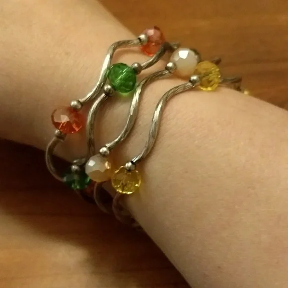 4 stretch silver twirl crystal bracelets - Picture 2 of 4